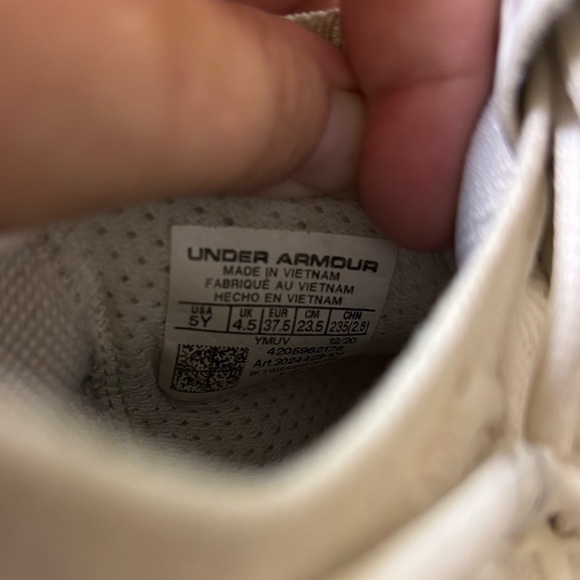 Under Armor Curry Flow Men’s Size 5 Basketball Shoes White Iridescent Lace Up - Picture 9 of 9